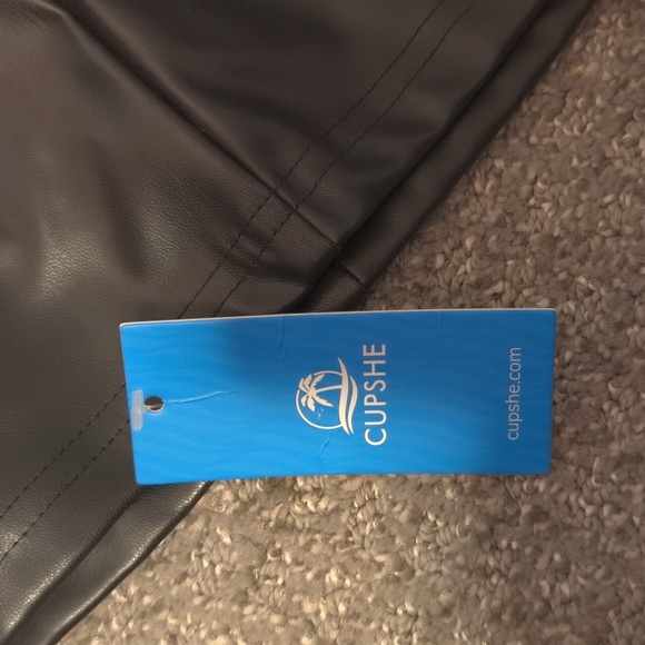 Cupshe Black Faux Leather Mini NWT - Picture 2 of 7